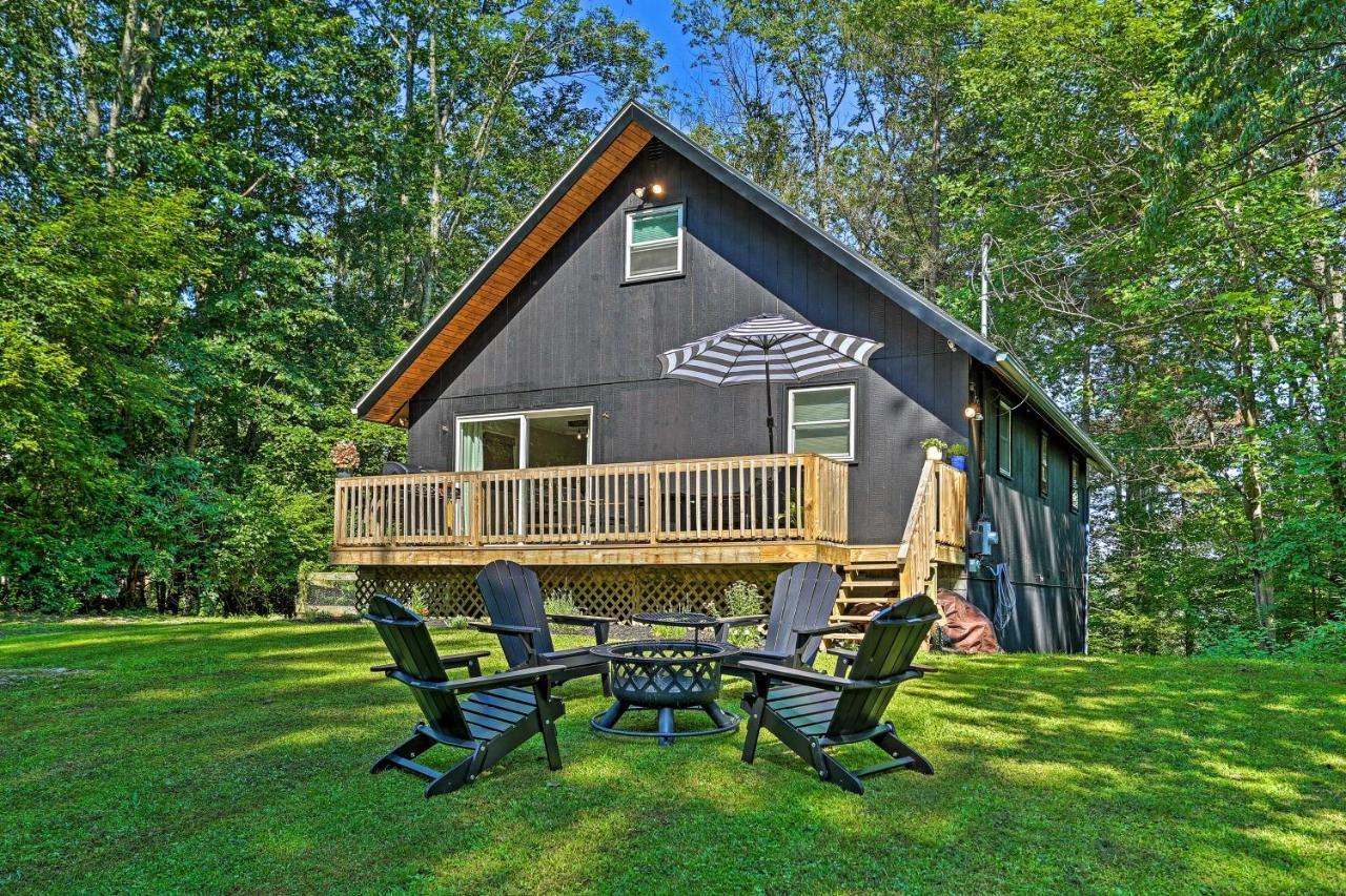 Modern East Stroudsburg Home With Deck And Gas Grill! Dış mekan fotoğraf