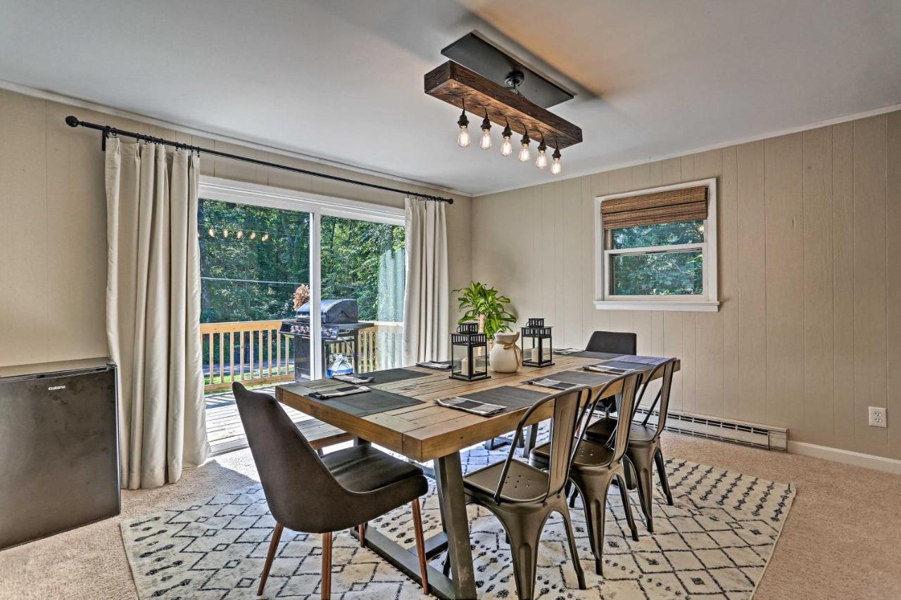Modern East Stroudsburg Home With Deck And Gas Grill! Dış mekan fotoğraf