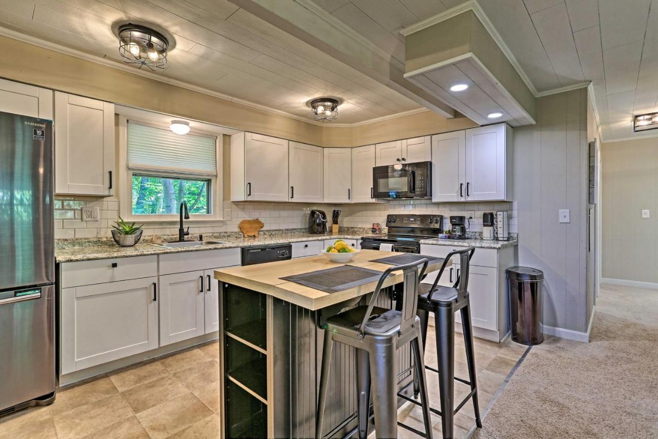 Modern East Stroudsburg Home With Deck And Gas Grill! Dış mekan fotoğraf