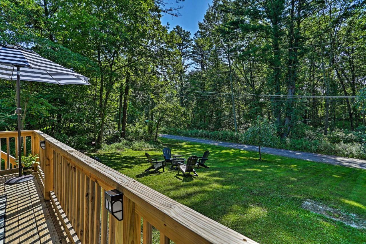 Modern East Stroudsburg Home With Deck And Gas Grill! Dış mekan fotoğraf
